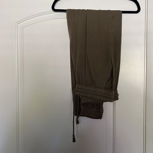 Lucia Pant- Others Follow